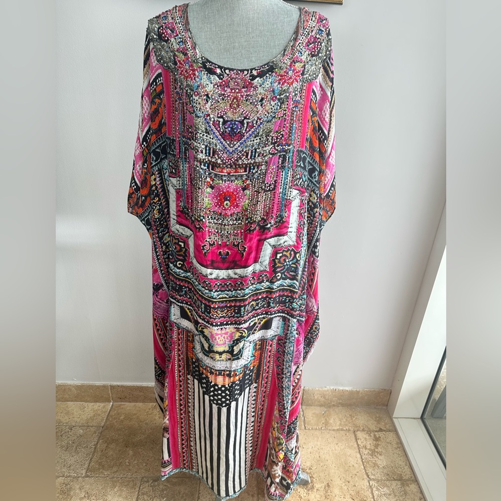 NWT CAMILLA Round Neck Silk Kaftan Maxi Dress Pink Flowers Crystal OS